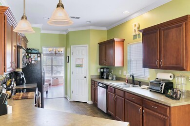 Plenty of cabinet space in this kitchen!