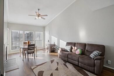 807 W 25th St unit 302, Austin, TX 78705 - photo 2