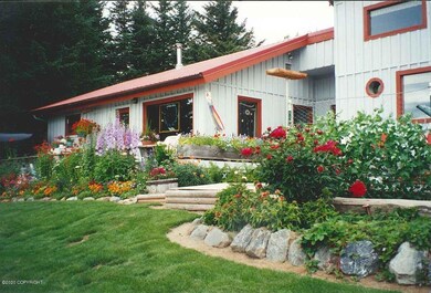 Home & Gardens