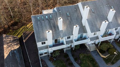 187 Lovers Ln unit 61, Torrington, CT 06790 - photo 3