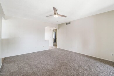 538 E Oraibi Dr, Phoenix, AZ 85024 - photo 4