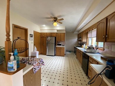 64 Desoto Rd unit 1, West Roxbury, MA 02132 - photo 4