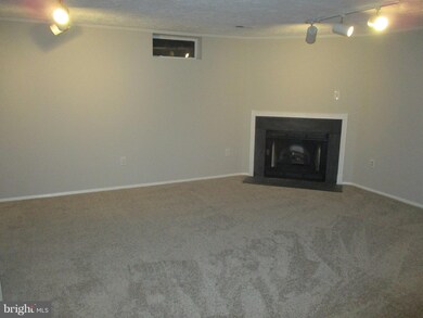 6346 Green Field Rd, Elk Ridge, MD 21075 - photo 7