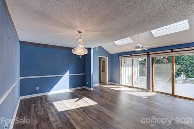 Dining room with sun room