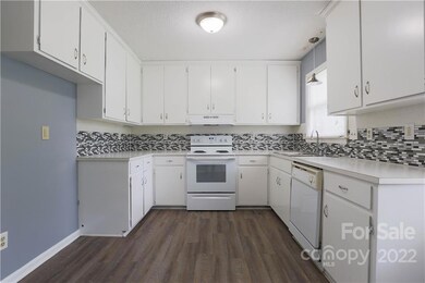 276 N Kelly St unit 276, Statesville, NC 28677 - photo 2