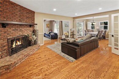 22057 Alizondo Dr, Woodland Hills, CA 91364 - photo 4