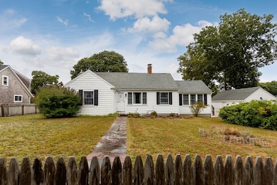 12 Cross St, Dennis Port, MA 02639 - photo 3