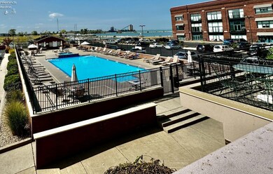 401 W West Shoreline Dr unit 222, Sandusky, OH 44870 - photo 3
