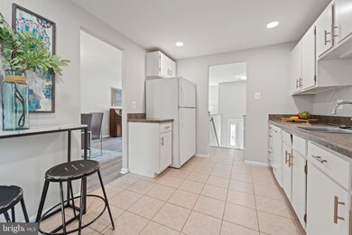 1110 Devon St, Herndon, VA 20170 - photo 7