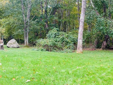 43 Macintosh Ln, Saunderstown, RI 02874 - photo 4