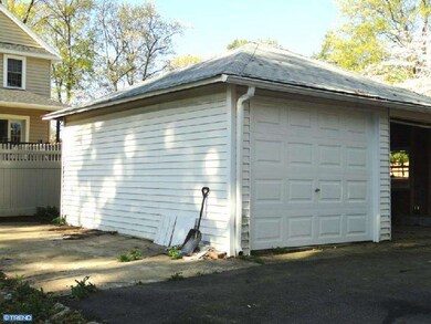 611 E Manoa Rd, Havertown, PA 19083 - photo 4