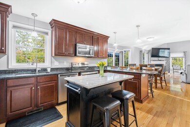 27 Savoie St, Bedford, NH 03110 - photo 4