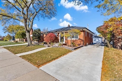 22417 Carolina St, Saint Clair Shores, MI 48080 - photo 2