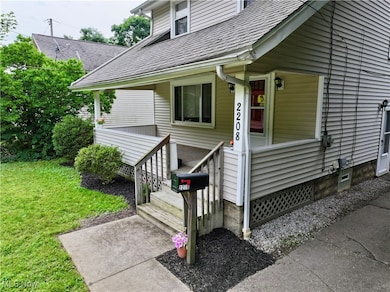 2208 Newton St, Akron, OH 44305 - photo 2