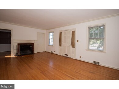 255 W Franklin Ave, Oaklyn, NJ 08107 - photo 2
