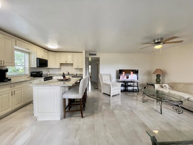 117 Flanders C, Delray Beach, FL 33484 - photo 5