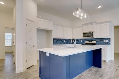 211 Clover Cir, Weatherford, TX 76086 - photo 7