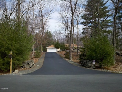 13 Holiday Dr, Hawley, PA 18428 - photo 2