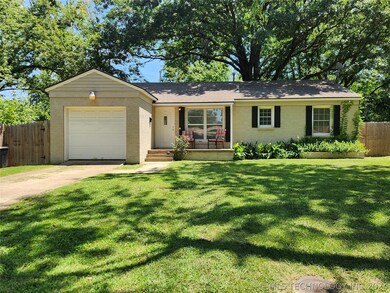 305 N Kentucky St, Pryor, OK 74361 - photo 2