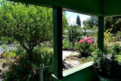 732 SW Burgess St, Grants Pass, OR 97526 - photo 3