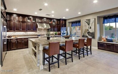2915 E Madison Vistas Drive-small-021-Ma