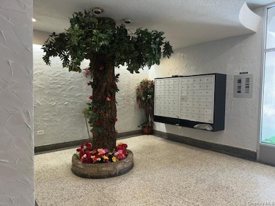 1332 Metropolitan Ave unit 6A, Bronx, NY 10462 - photo 3