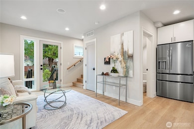 3054 Fairmount Ave SW unit B, Seattle, WA 98116 - photo 4