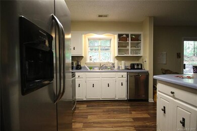 stainless appliances less than 2 years old