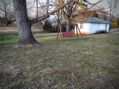 201 Brookdale Dr, High Point, NC 27263 - photo 6