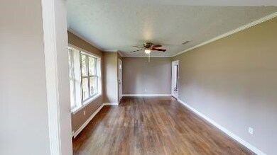 LIVING/DINING