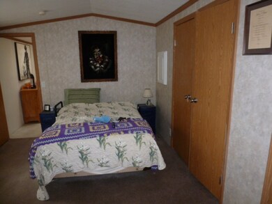 72 Kendall Pond Rd unit 5, Derry, NH 03038 - photo 7