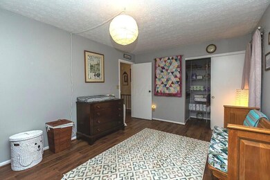 Shannon front bedroom into closet
