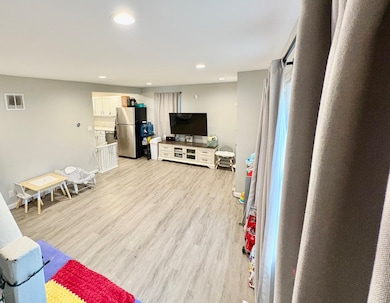 724 Mohawk Dr, Round Lake Heights, IL 60073 - photo 5