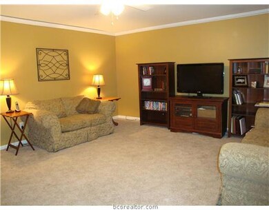 1403 Laura Ln unit CS, College Station, TX 77840 - photo 2