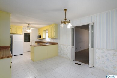 4020 Telstar Cir SW, Huntsville, AL 35805 - photo 5