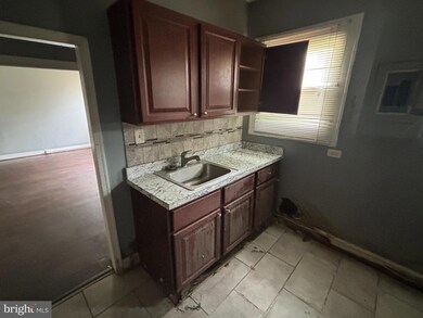 2912 Poplar Terrace, Baltimore, MD 21216 - photo 7