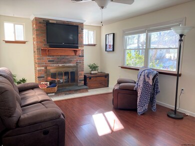 213 Park Ave, Rensselaer, NY 12144 - photo 4