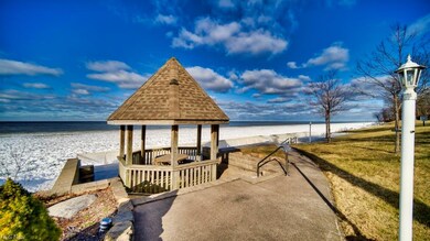 4855 E Lake Rd, Sheffield Lake, OH 44054 - photo 3