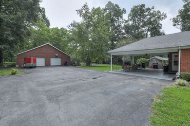 1909 Madison St, Shelbyville, TN 37160 - photo 4