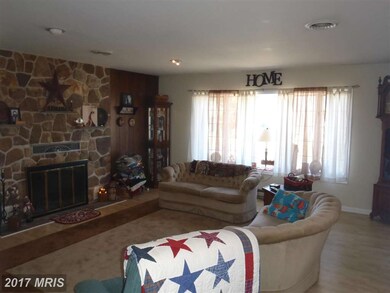 4088 Ricklyn Dr, Chambersburg, PA 17202 - photo 5