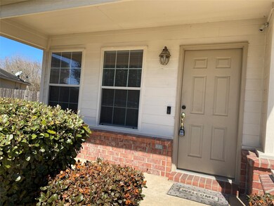 10206 Chickfield Ct, Houston, TX 77075 - photo 2