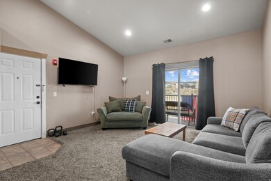 178 W Springview Dr, Saratoga Springs, UT 84045 - photo 4