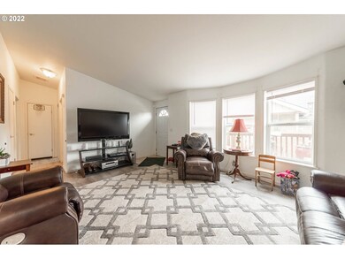 977 Island St, Springfield, OR 97477 - photo 3