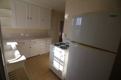 30 Crescent St unit 3, Wakefield, MA 01880 - photo 3