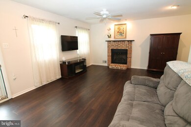 131 Hidden Valley Ln, Newtown, PA 18940 - photo 5