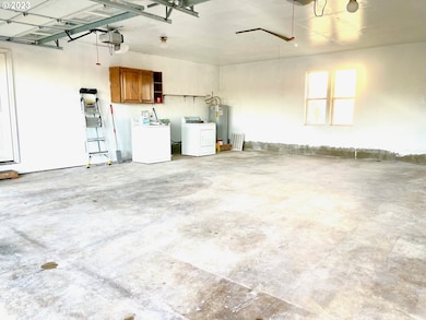 38348 Richardson Gap Rd, Scio, OR 97374 - photo 4