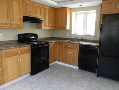 50 Oak St, Milford, NH 03055 - photo 4