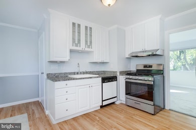 712 Raynor Ave, Catonsville, MD 21228 - photo 5