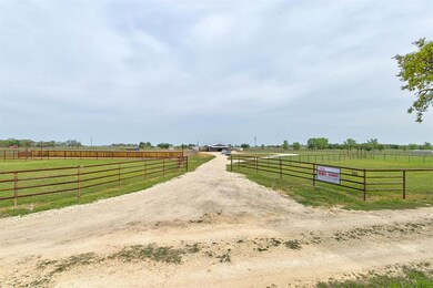 496 County Road 423, Stephenville, TX 76401 - photo 2