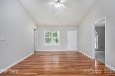 104 Triple Oaks Ln, Statesville, NC 28625 - photo 2